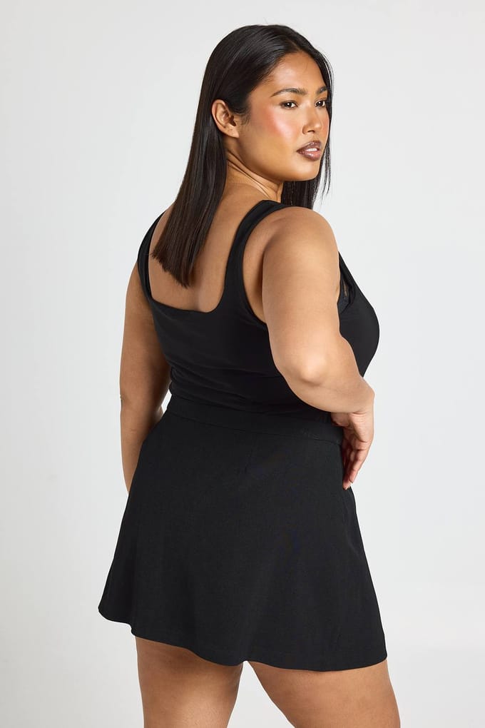 boohoo Dames Plus Getailleerde Mini Rokbroek | Black | Maat: 28