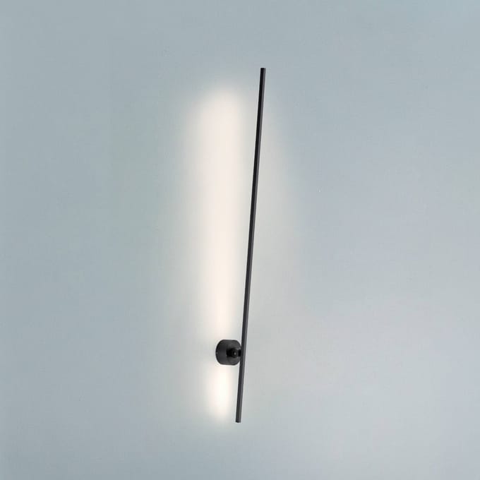 LED wandlamp PURE Grafo, zwart, hoogte 117 cm