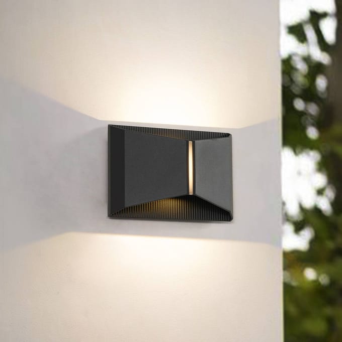 Lindby LED buiten wandlamp Anlira, zwart, up & down, IP65