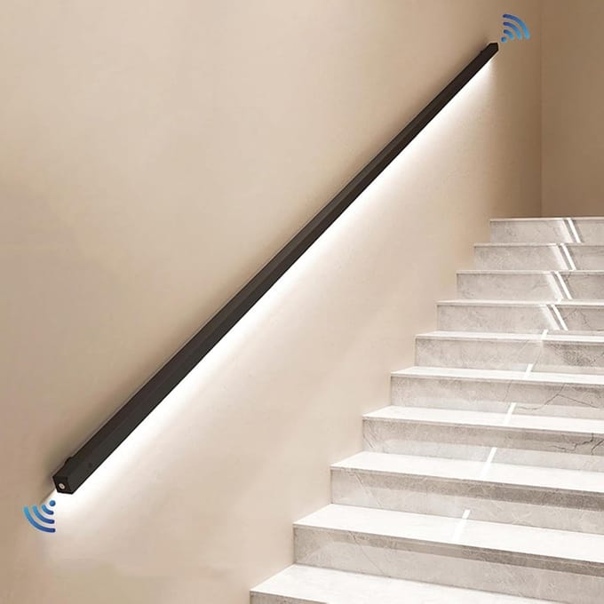 Trapleuning met LED - Wandleuning Verlichting - Veilige Trappen - Bewegingssensor - 130 cm - Mat Zwart