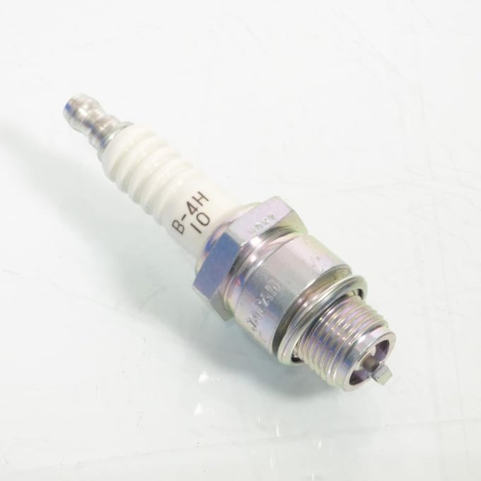 Bougie d'allumage NGK pour Auto B-4H-10 / 4010 Neuf