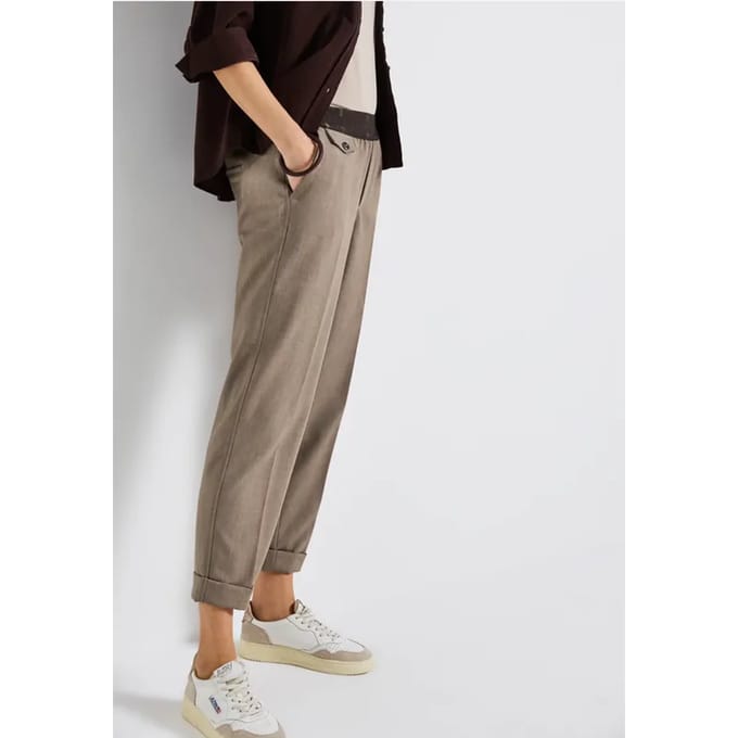 Chino met tailleband