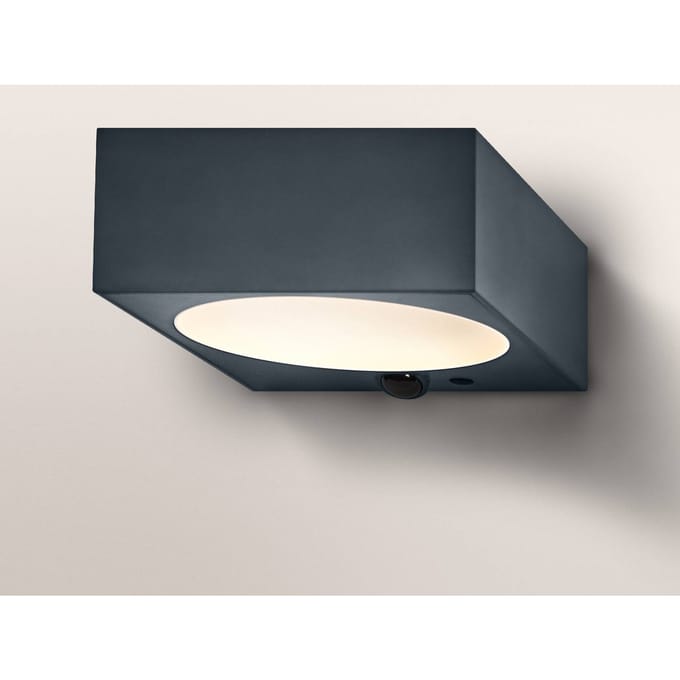 OSRAM Endura Style SOLAR LED-wandlamp Down, 10.7W, 3000K warmwit, 880 lm, PIR-sensor, IP65, 18 dagen