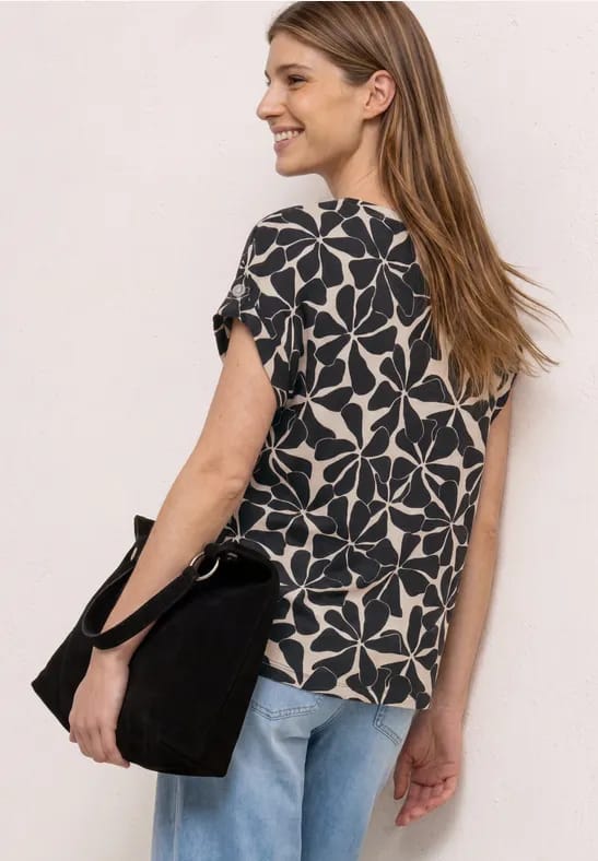 Shirt met losse schouders en patroon