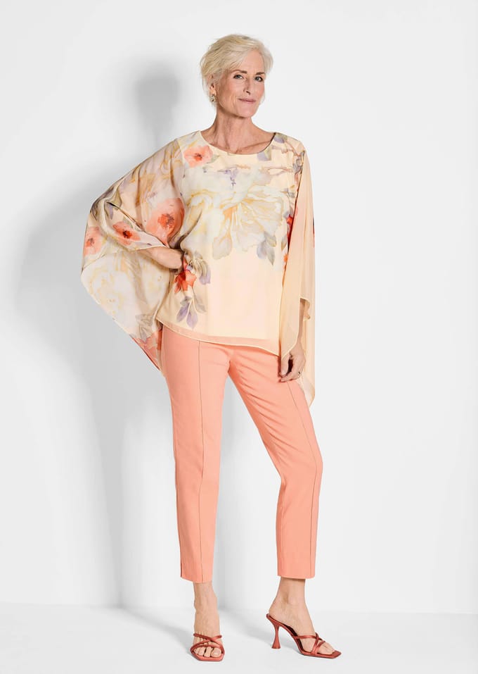 Blouse - perzik / gedess. - Gr. 40 van Goldner Fashion