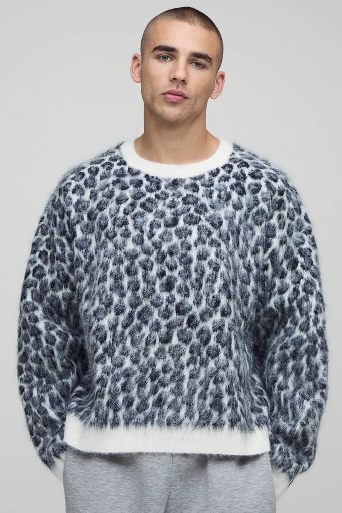 Oversized Boxy Geborstelde Dierlijke Gebreide Trui | White | Size Medium