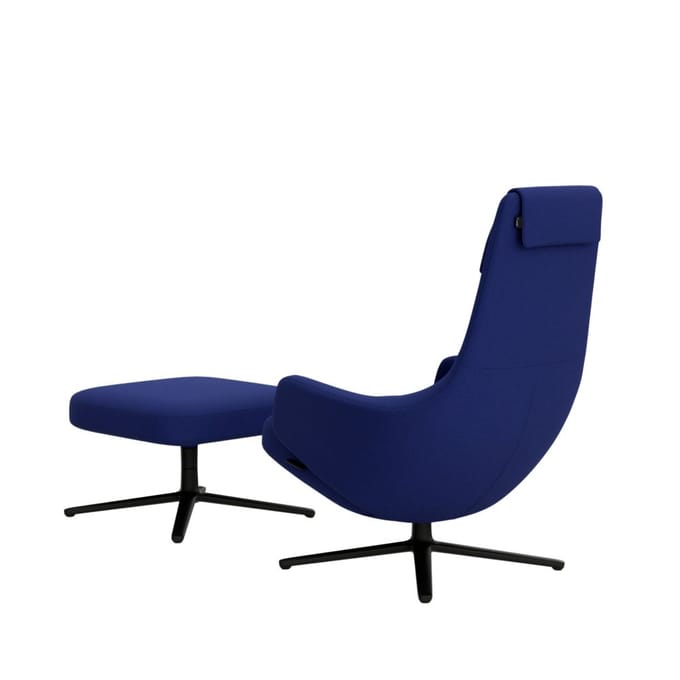 Vitra - Repos Fauteuil & Ottoman - basic dark gepoedercoat - Cosy 2 electrisch blauw - Zithoogte 40 cm