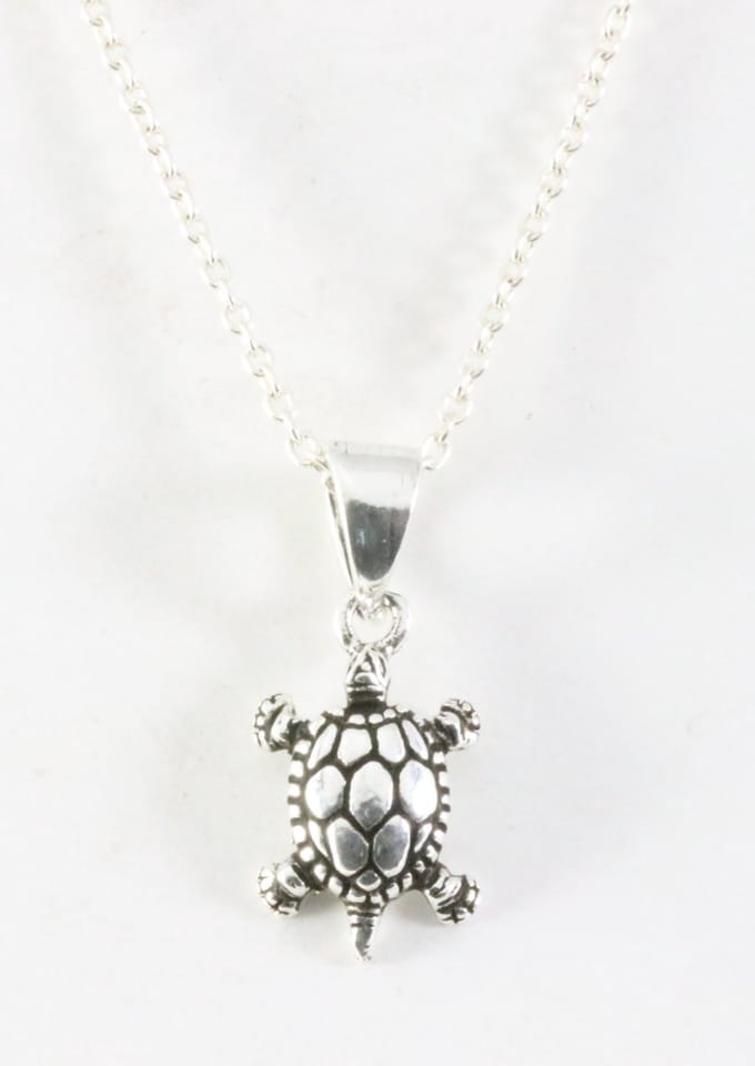 Fijne zilveren schildpad hanger aan ketting