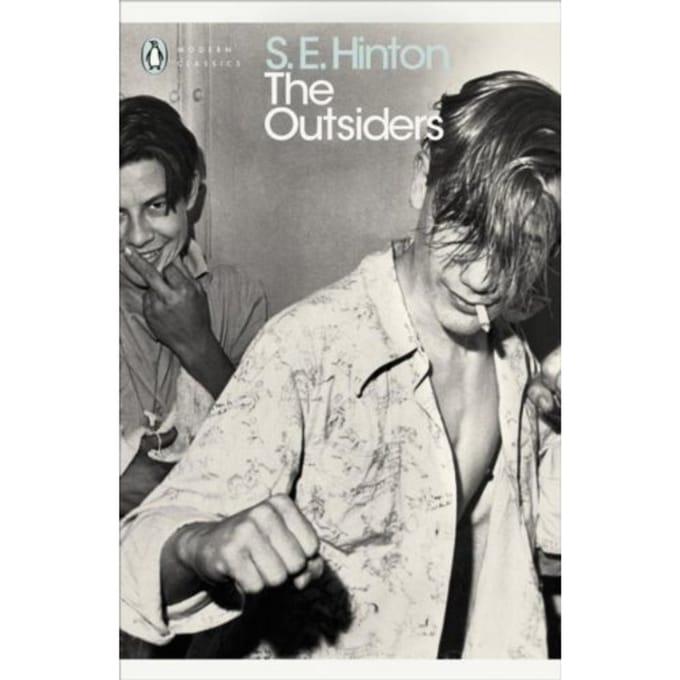The Outsiders door S.E. Hinton Paperback Boek 9780141189116