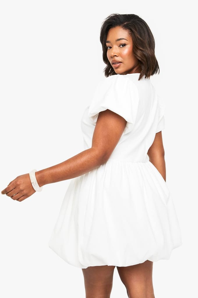 boohoo Dames PLUS GEBONDEN GETEXTUREERDE PUFFBAL SKATER JURK | Wit | Maat: 44
