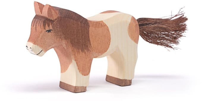 Ostheimer Shetland Pony staand