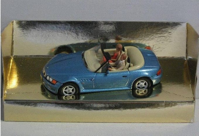 BMW Z3 GoldenEye - 1:36 - Corgi