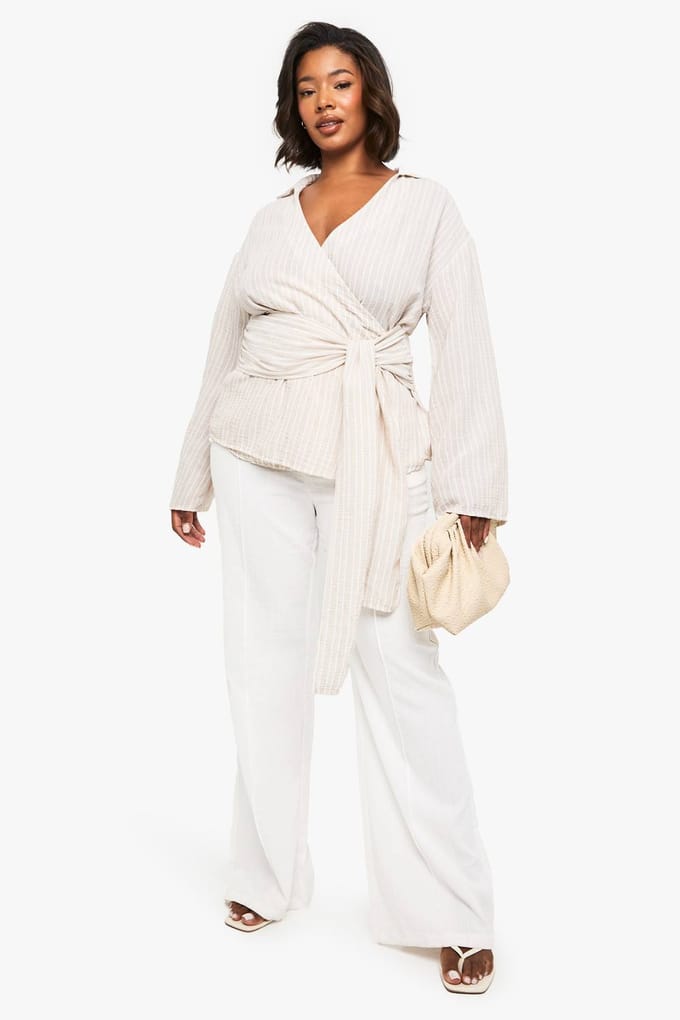 boohoo Dames PLUS BLOUSE MET VOORSTRIK EN GESTREEPTE PATROON | Stone | Maat: 24