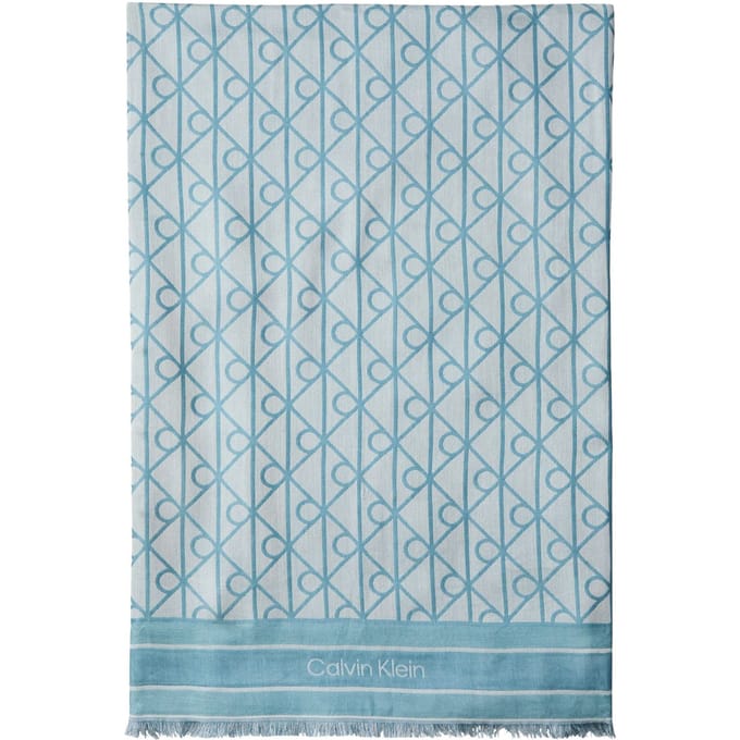 Calvin Klein Emblem Aop Jacquard Scarf Whispering Blue Größe: OS | Schals Outlet | Damen | Blau