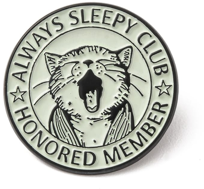 Pin - always sleepy club honored member - kat - broche, kledingspeld