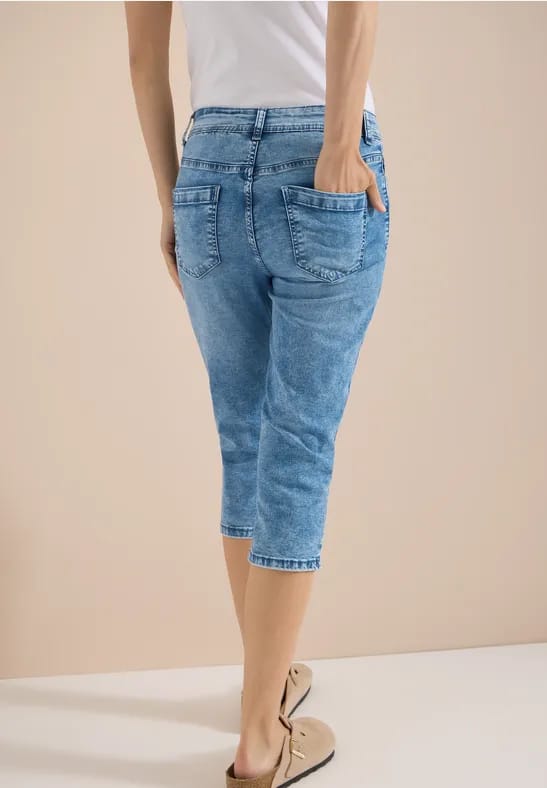 High Waist Slim Fit capri jeans