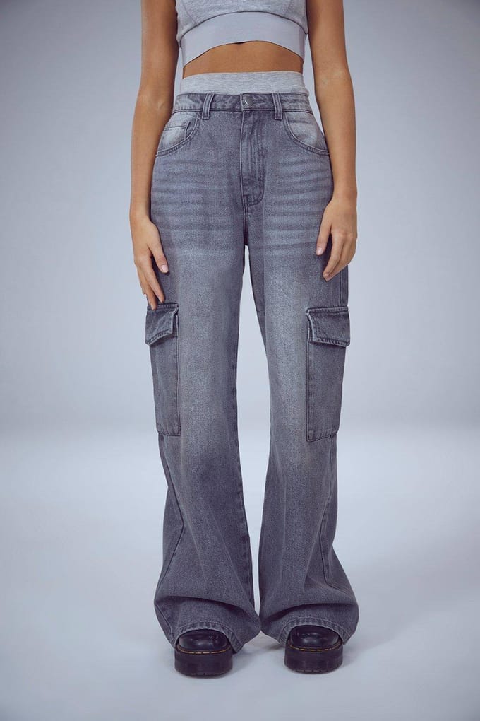 boohoo Dames De wijde pijp cargo jeans | Mid Grey | Maat: 8