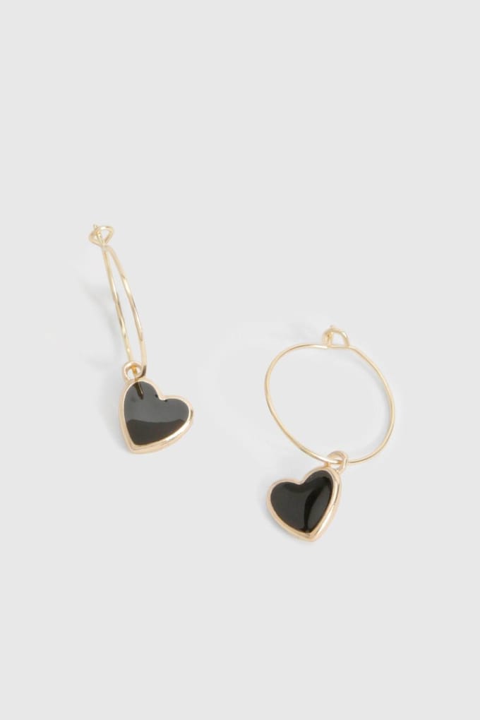 boohoo Dames Zwarte Hart Drop Oorringen | Goud