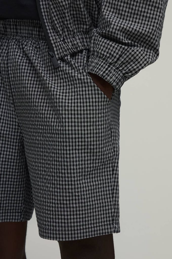 Relaxed Check Grid Nylon Short | Black | Size Small