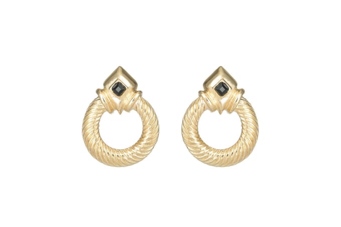 Emilie collection - oorbellen - goudkleurig - steen zwart - rond