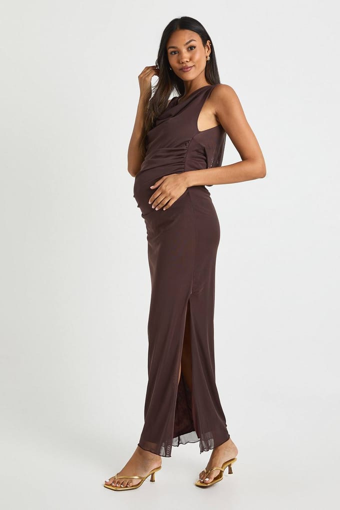 boohoo Dames Zwangerschaps mesh geplooide cowl maxi-jurk | Chocoladebruin | Maat: 36