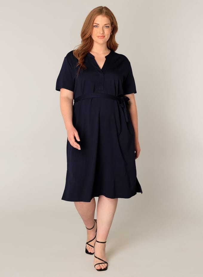 BASE LEVEL CURVY Yenna Dresses - Dark Blue - maat 5(58/60)