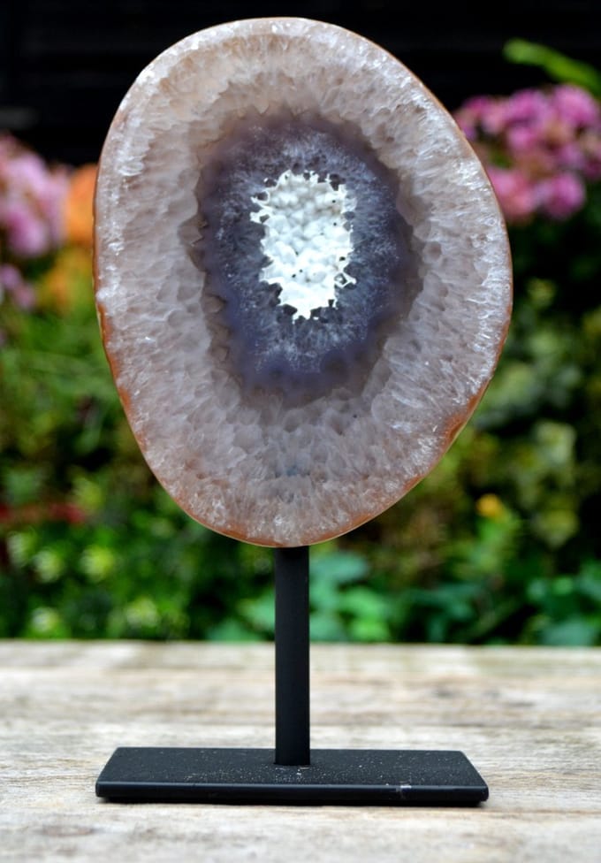 Edelsteen Agaat met Chalcedoon op Standaard - 1252 gram