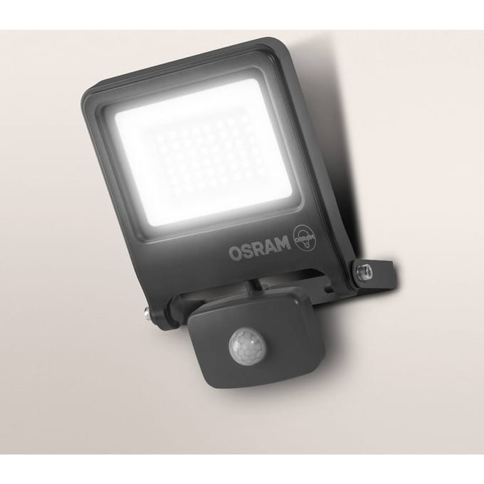 OSRAM ENDURA FLOOD PC 30W LED-schijnwerper met sensor, 4000K, 3000 lumen, IP44 schijnwerper met bewegingsdetectie 9 m, daglichtsensor, Grijs