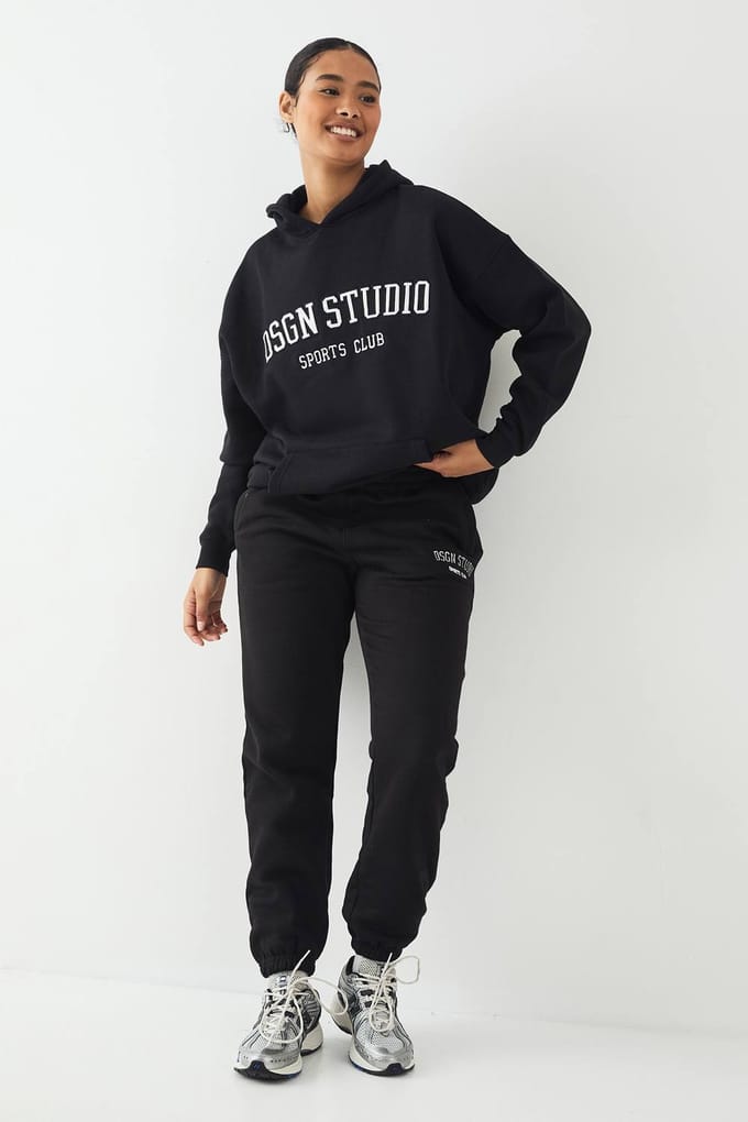 Dames DSGN Studio Applique Oversized Hoodie | Zwart | Maat: Medium