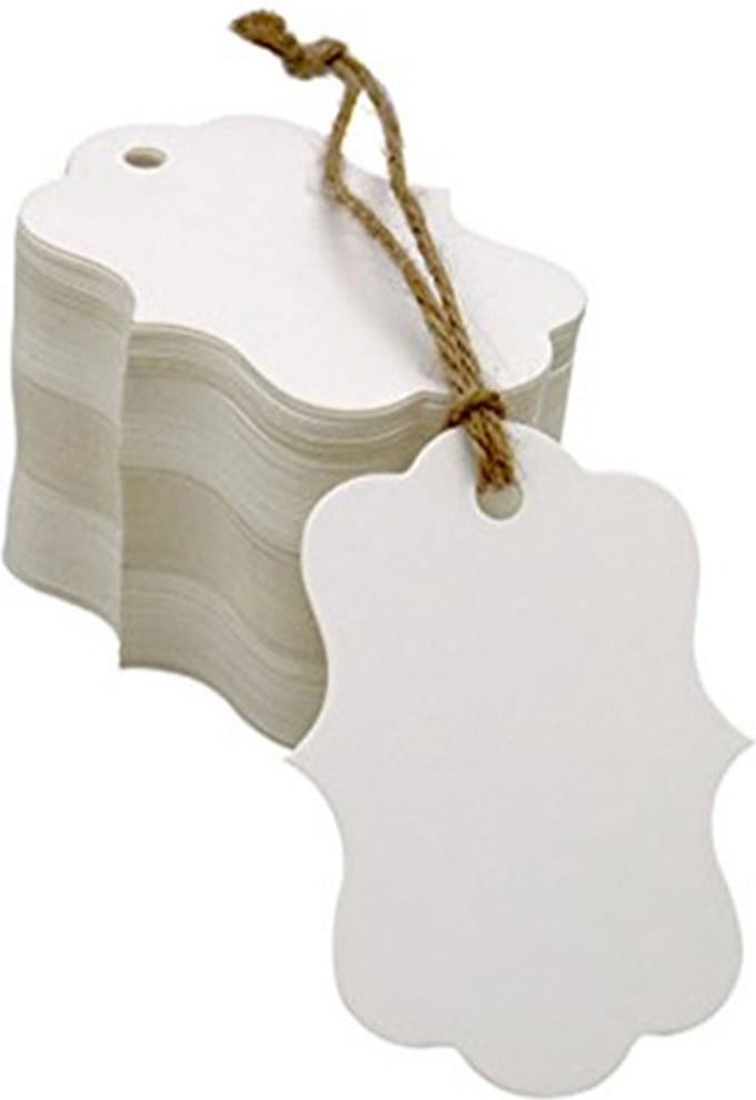 Set van 100 Labels Wit Klassiek - 5x3 cm. - geschulpt - prijslabels - stevig karton - beschrijfbaar - met gaatje