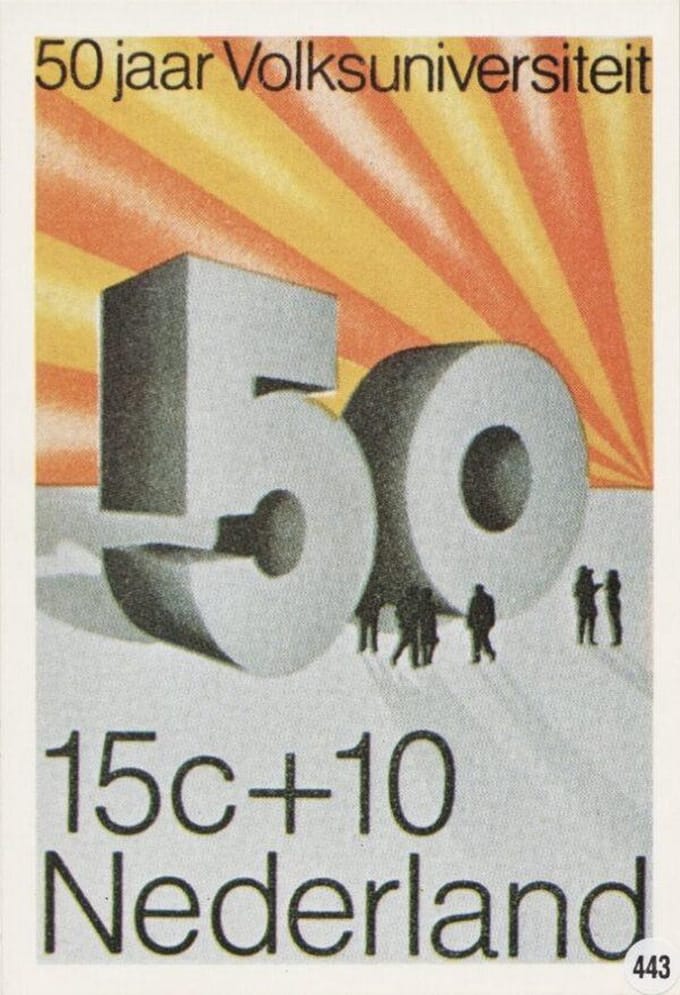 Briefkaart met afbeelding 50 jaar Volksuniversiteit postzegel