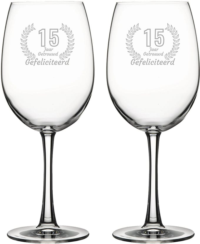 Gegraveerde set rode wijnglazen 46cl Gefeliciteerd 15 jaar getrouwd