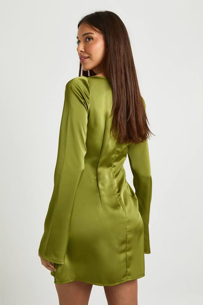 boohoo Dames Vierkante hals satijnen shiftjurk | Olive | Maat: 8