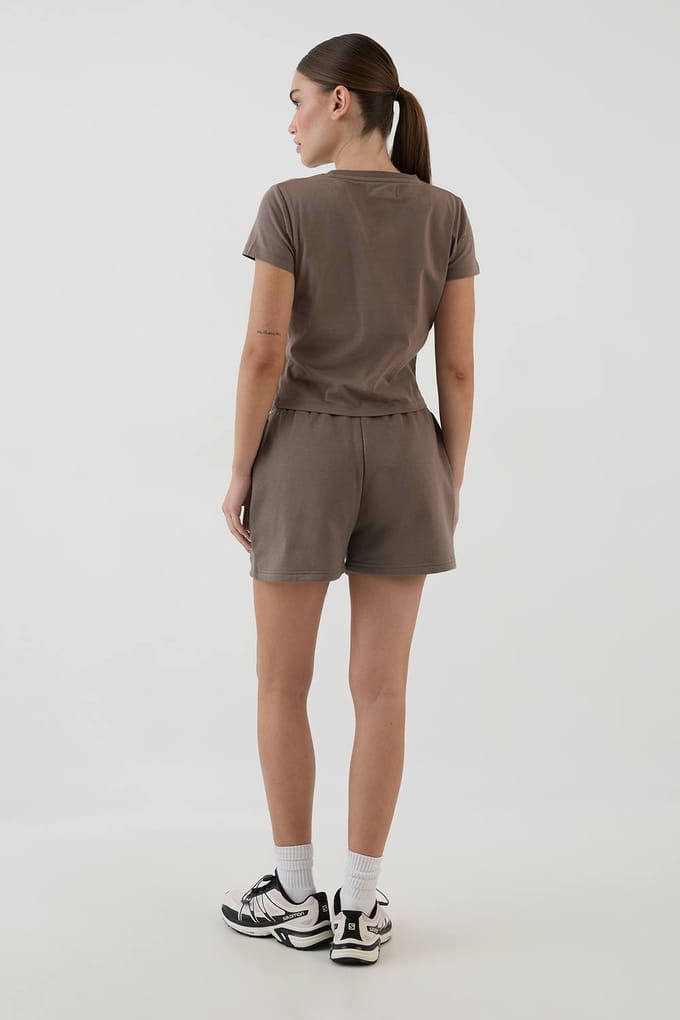 Dames Dsgn Studio Applique Getailleerd T-shirt | Taupe | Maat: XS