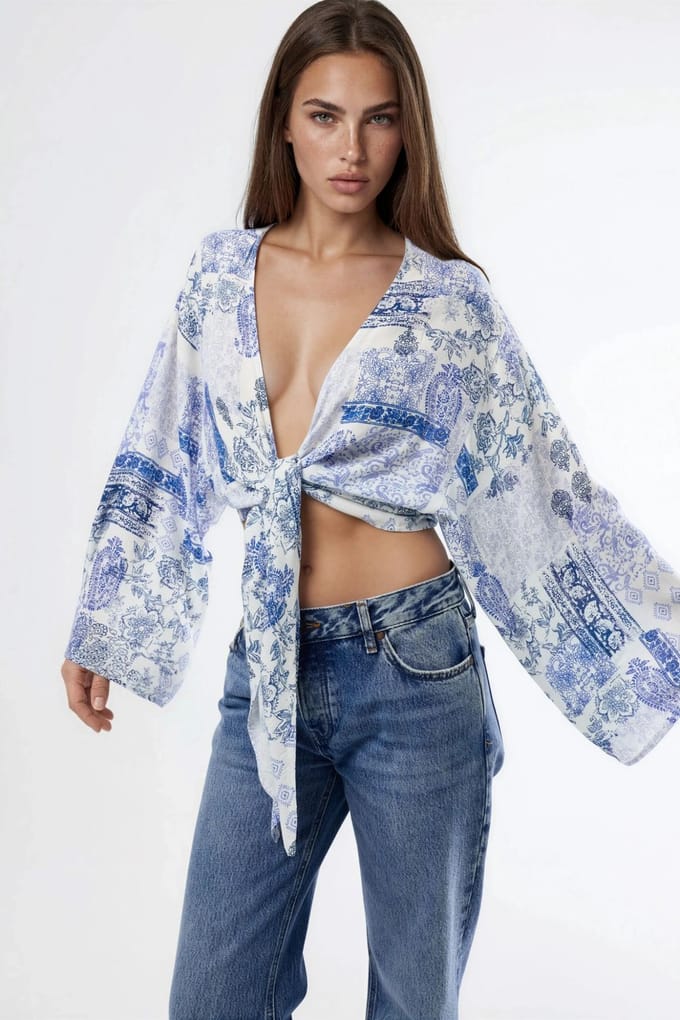 V-hals Paisley-print Cropped Blouse met Strikdetail
