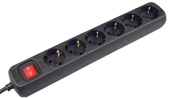 Stekkerdoos 6-voudig met schakelaar en 1,4 meter kabel zwart.