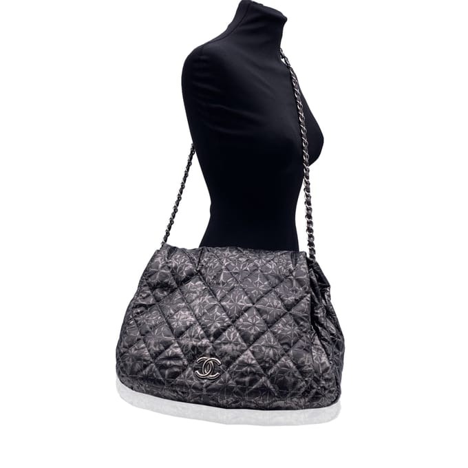 Chanel stoffen schoudertas Tijdloos/Klassiek
