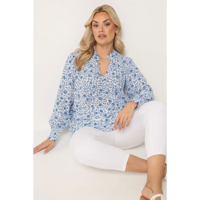 Yours Blauwe Blouse Met Bloemenprint En Strikkraag Size 48