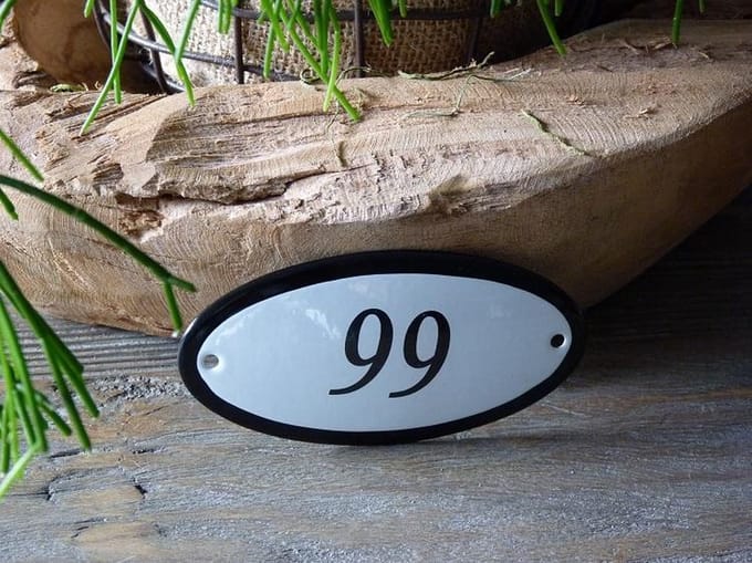 Emaille huisnummer 10x5 wit nr. 99