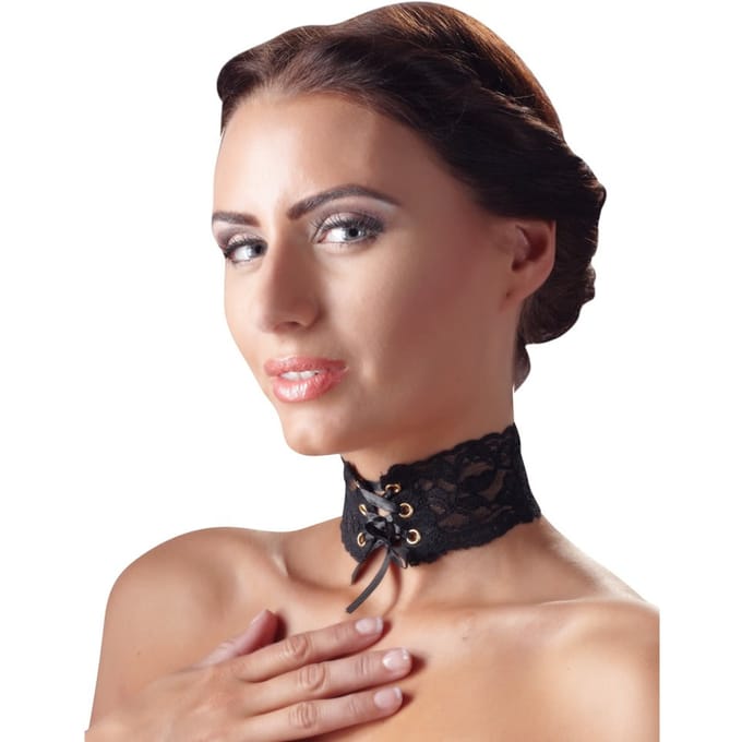 Zwarte choker van kant