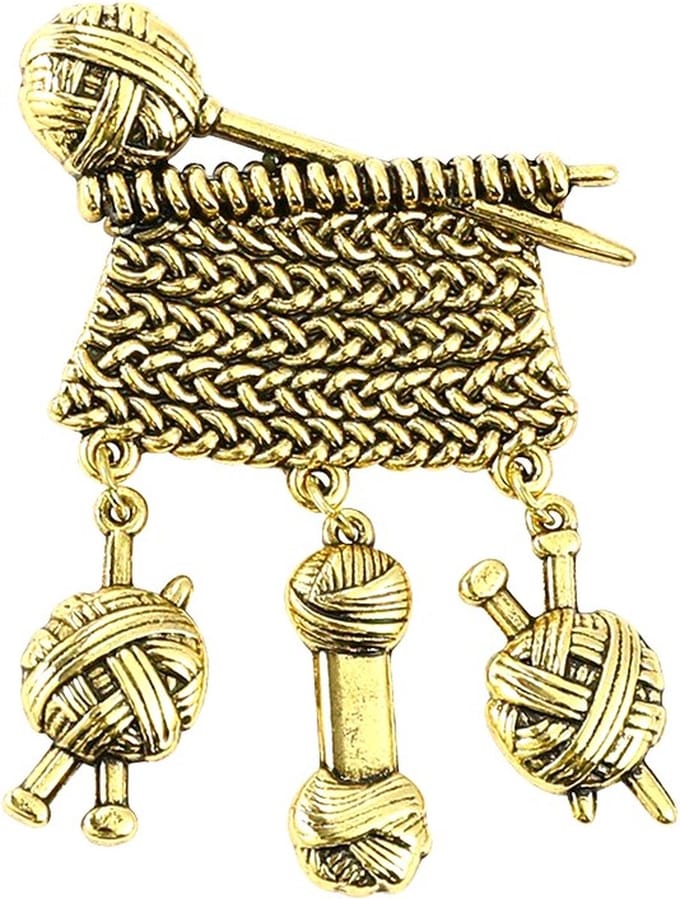Fako Bijoux® - Broche - Truitje Breien - 37x52mm - Goudkleurig