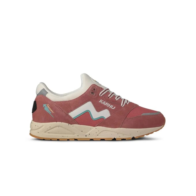 Trainers Karhu Aria 95