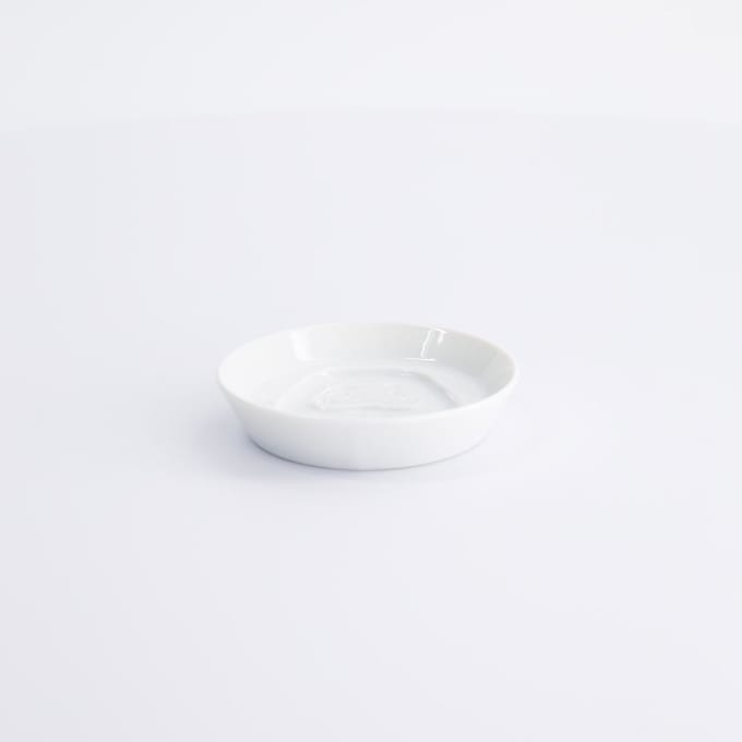 Tokyo Design Studio - Saus Schaaltje - Daruma - Reliëf Design - 8,2 cm