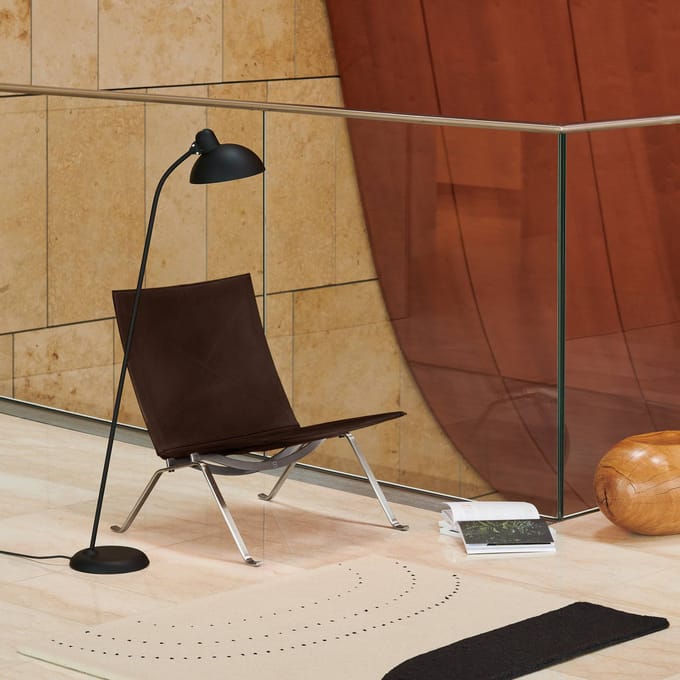 Fritz Hansen Kaiser Idell Zwart Vloerlamp Mat