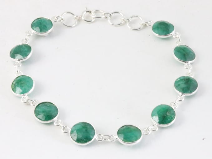 Zilveren armband met smaragd