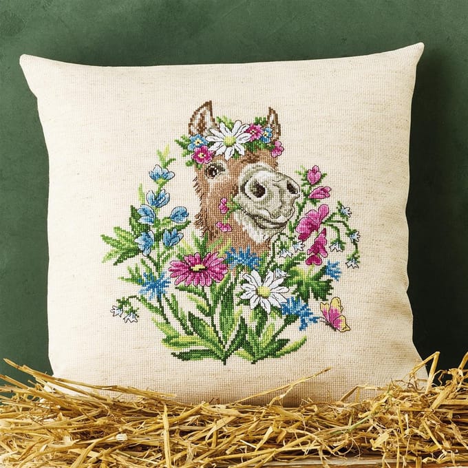 Permin borduurkussen pakket Ezel met bloemen 40x40cm 83-5103 telpatroon