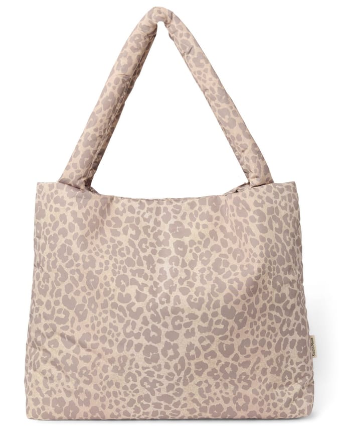 Studio Noos puffy mom bag beige leopard