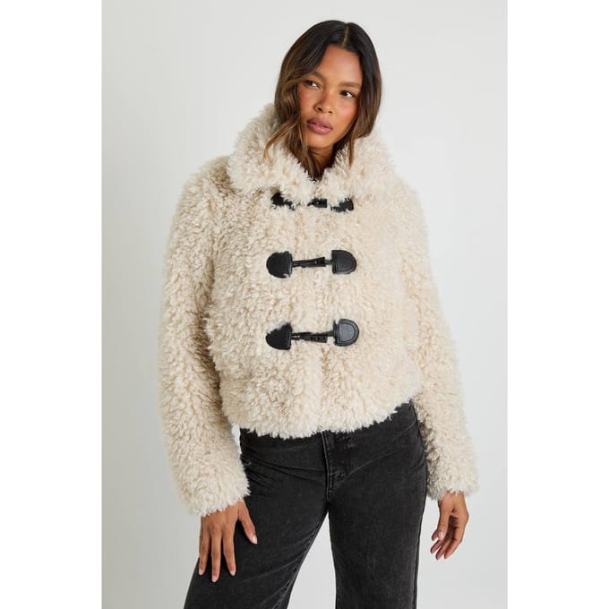 boohoo Dames Shaggy Fur Toggle Front Coat | Cream | Maat: 8