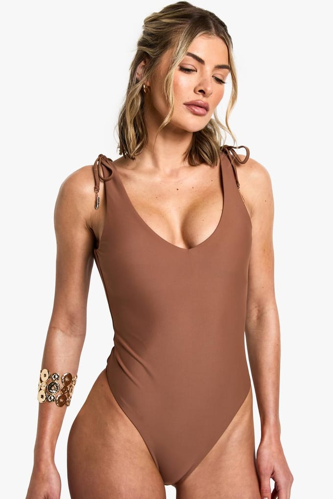 boohoo Dames Feather Charm Rugloos Badpak | Dark Brown | Maat: 34