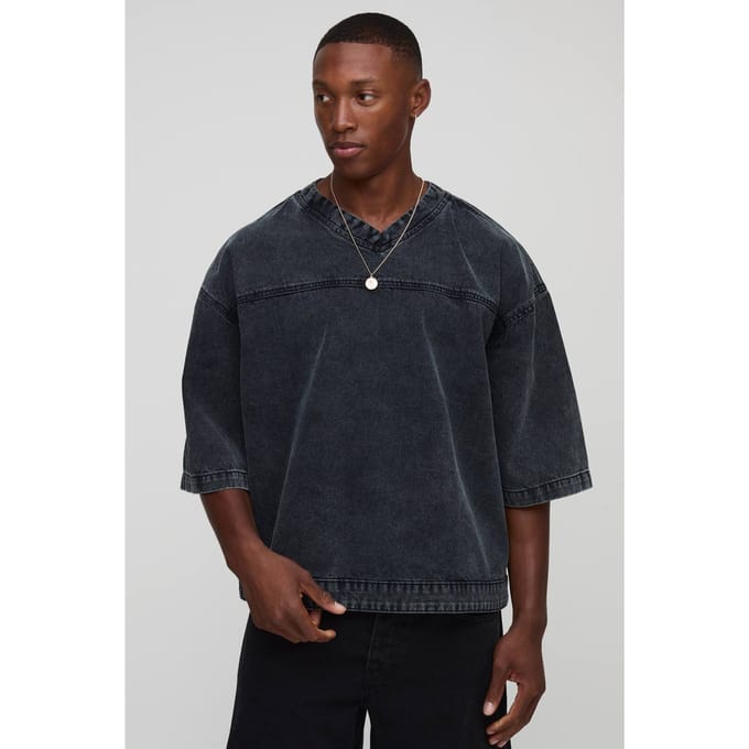 Oversized Boxy V Neck Denim Hockey T-Shirt | Black | Size Medium